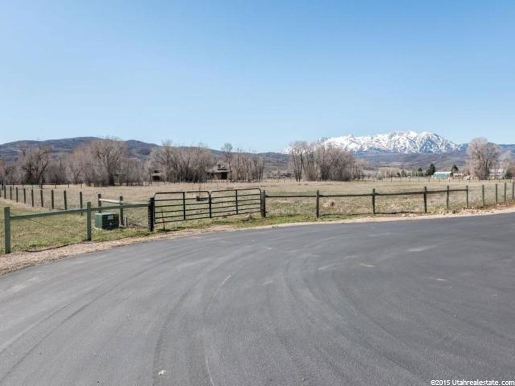 9003 E Eagle Way #4, Huntsville, UT 84317