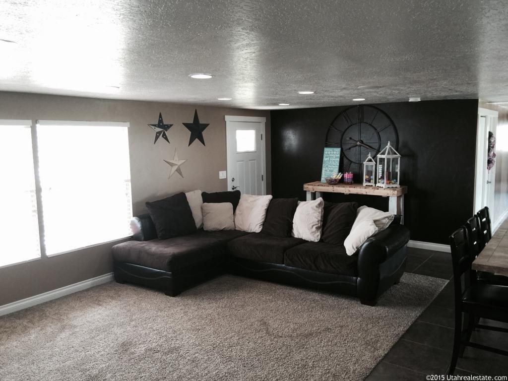 358 S 100 W, Hyrum, UT 84319