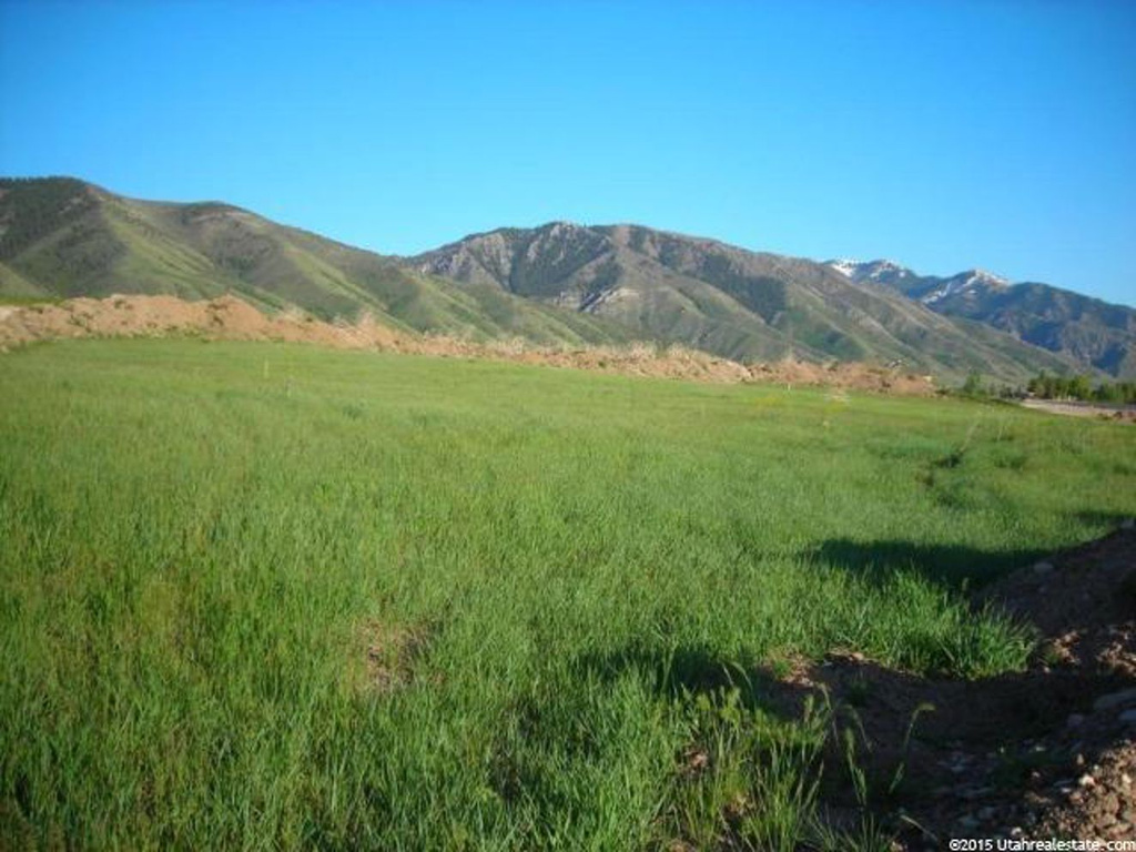 128 N 760 E #16, Hyde Park, UT 84318