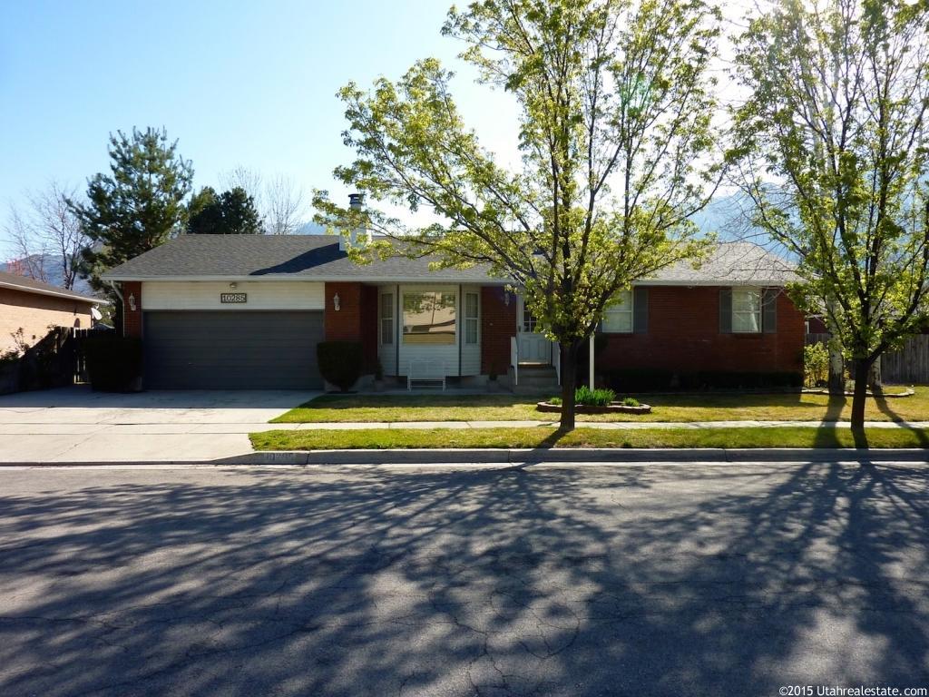 10285 S Flanders Rd E, Sandy, UT 84092