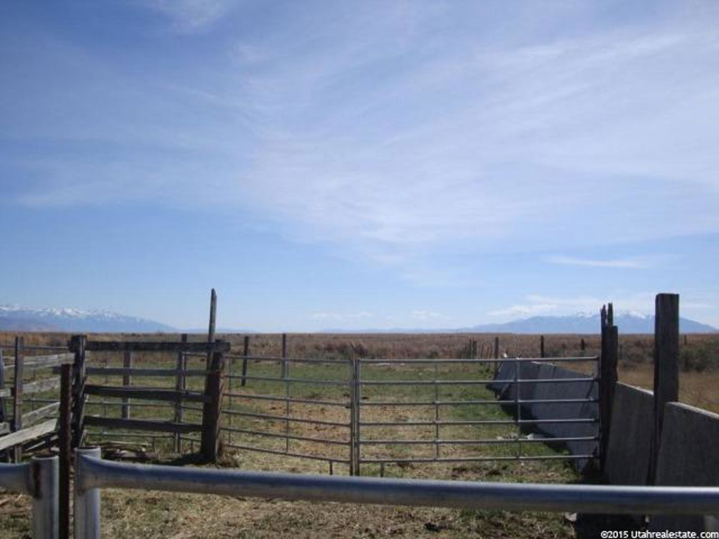 3199 S 3000 W, Syracuse, UT 84075
