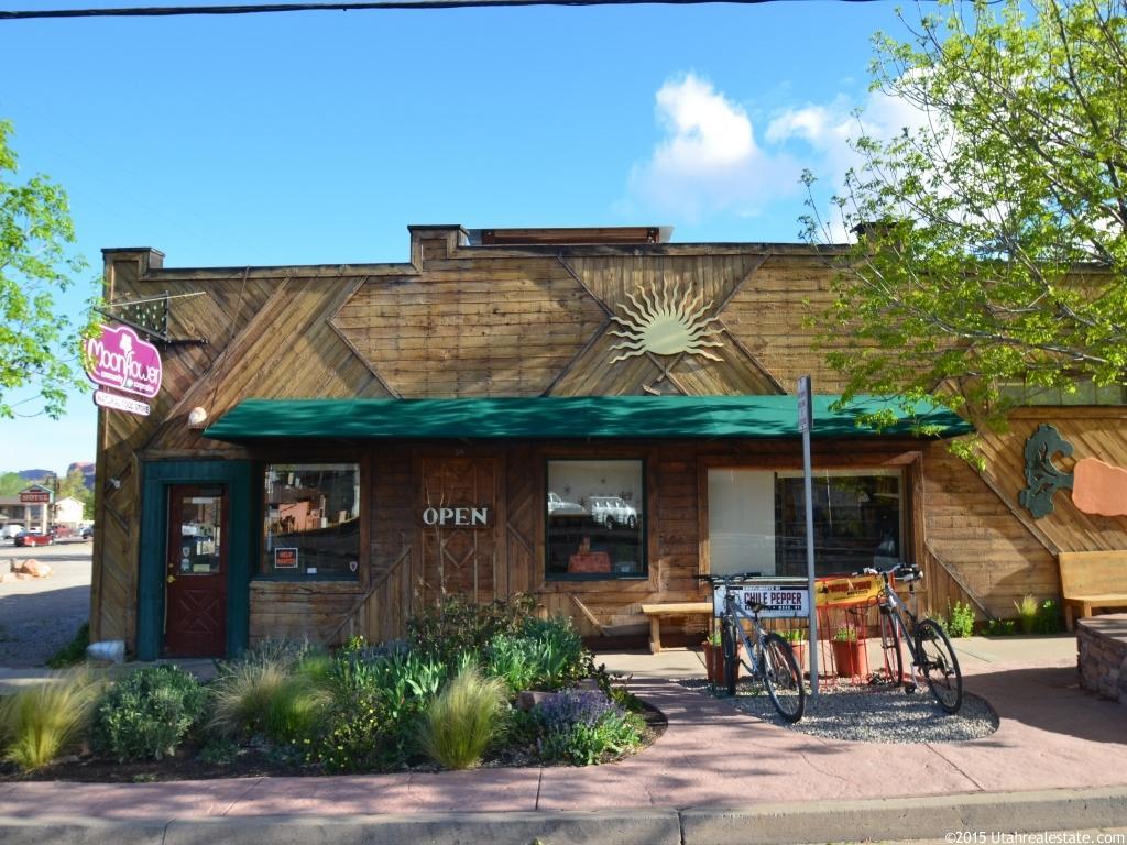 39 E 100 N, Moab, UT 84532
