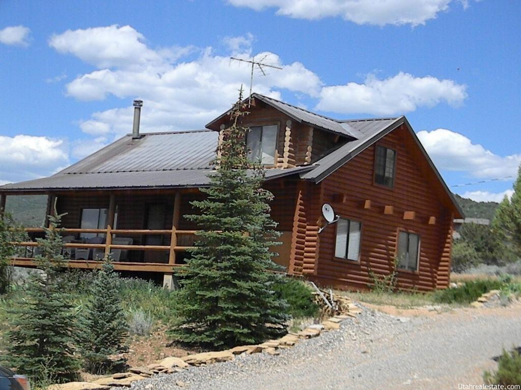 2206 N Spring Creek Dr E, Fairview, UT 84629