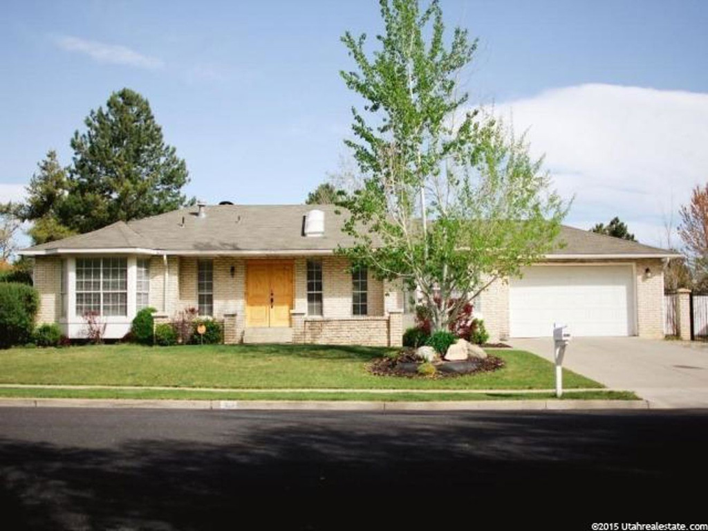 1611 E Hidden Valley Rd, Sandy, UT 84092