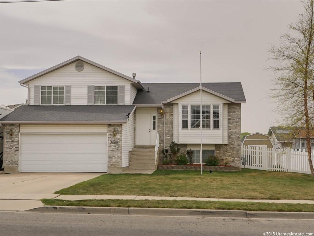 2409 W 2300 N, Clinton, UT 84015