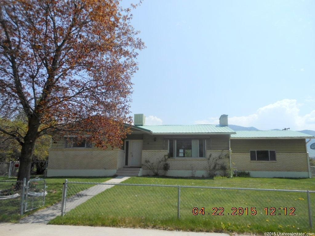 50 Pineview Dr, Hyde Park, UT 84318