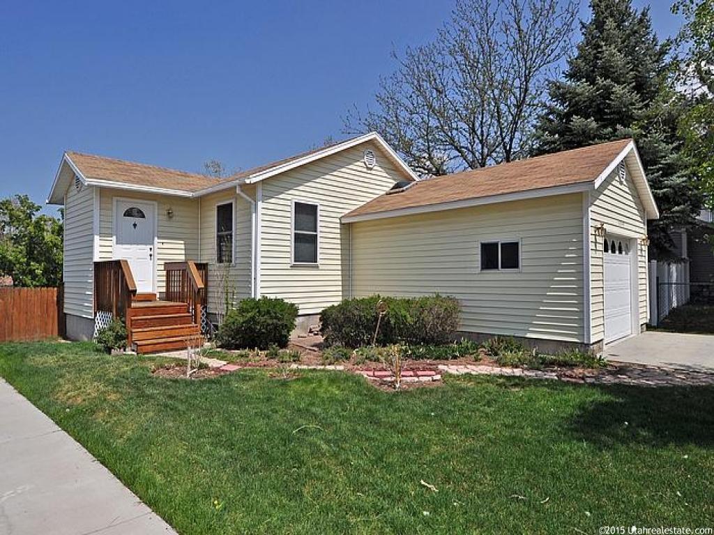 1259 E Mockingbird Ln, Sandy, UT 84094