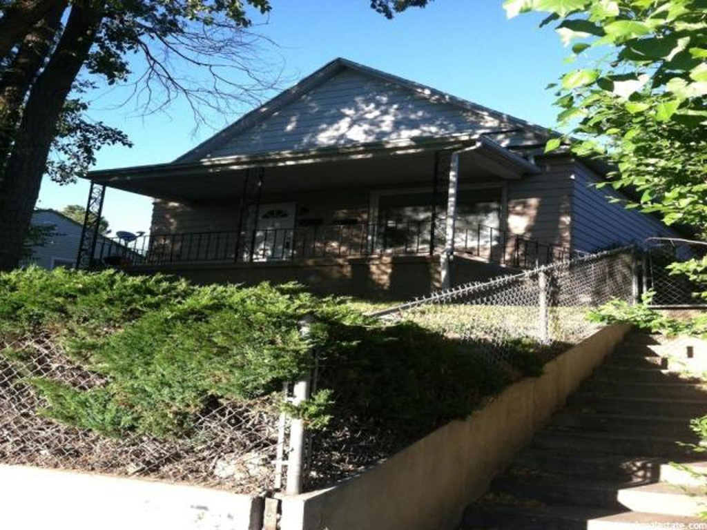 2174 S Harrison Blvd E, Ogden, UT 84401