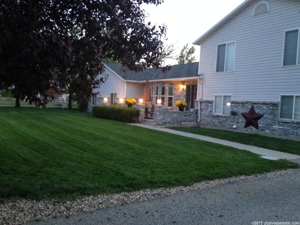 5915 S 4300 W, Hooper, UT 84315