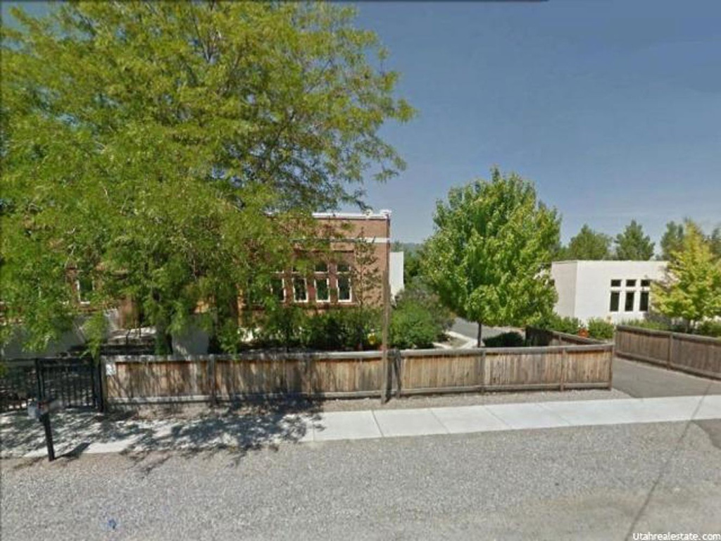 35 N 400 W, Hyrum, UT 84319