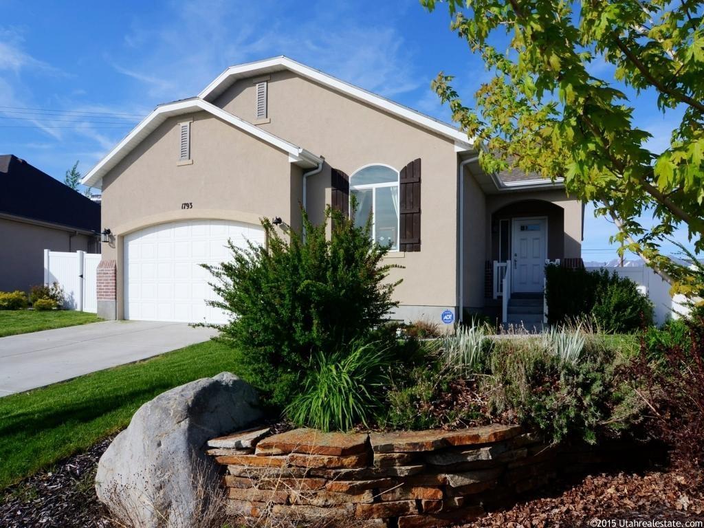 1793 S Chris E, Clearfield, UT 84015