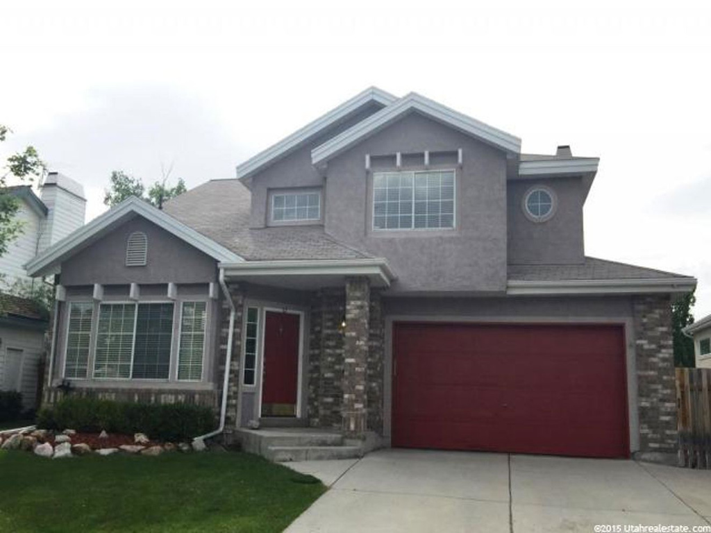 5654 S Crown Pointe Dr E, Murray, UT 84107