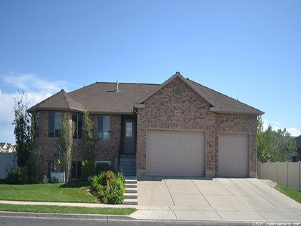 1463 W 1020 N, Clinton, UT 84015