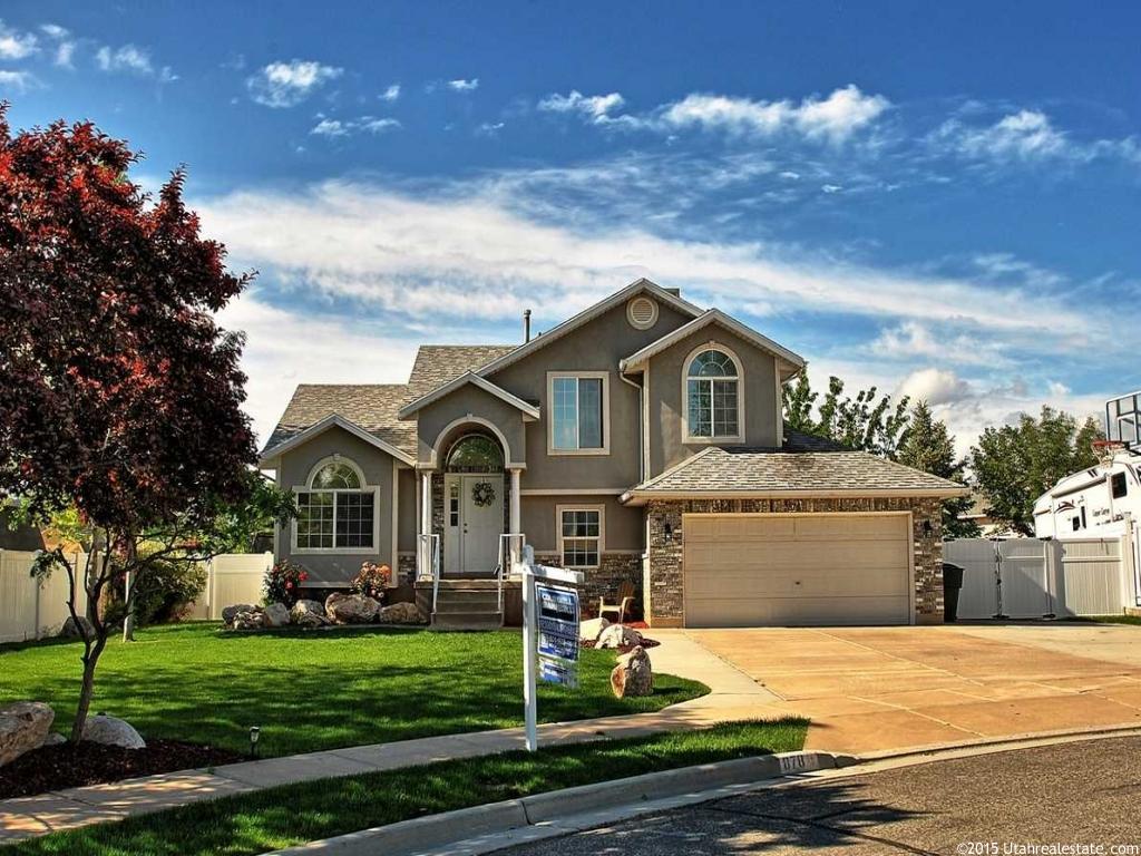 878 W 960 N, Clinton, UT 84015