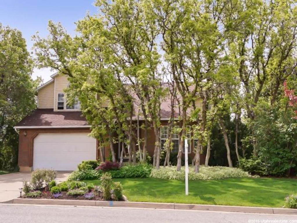 2192 E Rolling Oaks Ln N, Layton, UT 84040