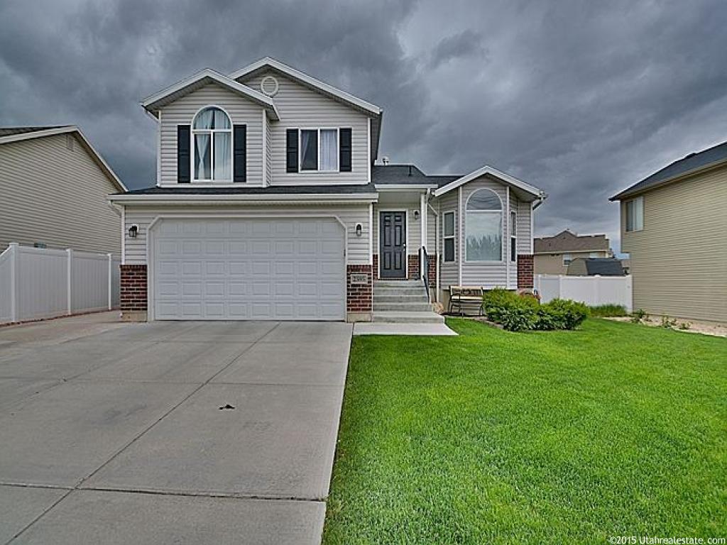 2595 W 4000 S, Roy, UT 84067