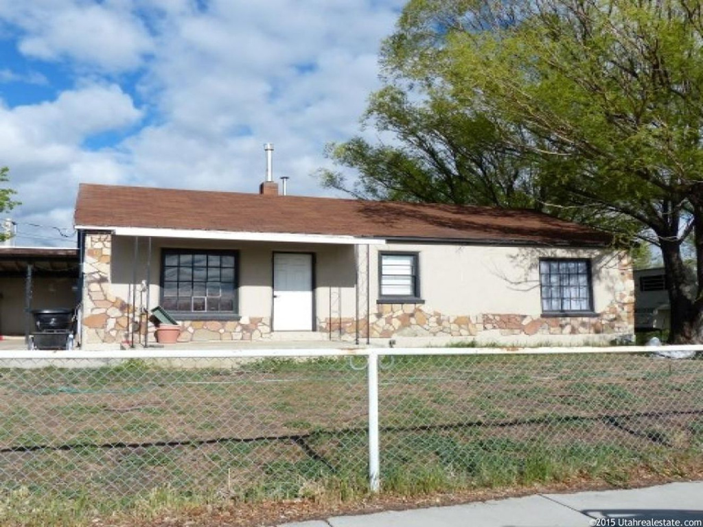80 S 100 E, Orangeville, UT 84537