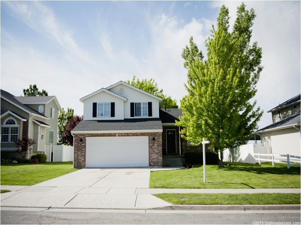 82 E 700 S, Kaysville, UT 84037