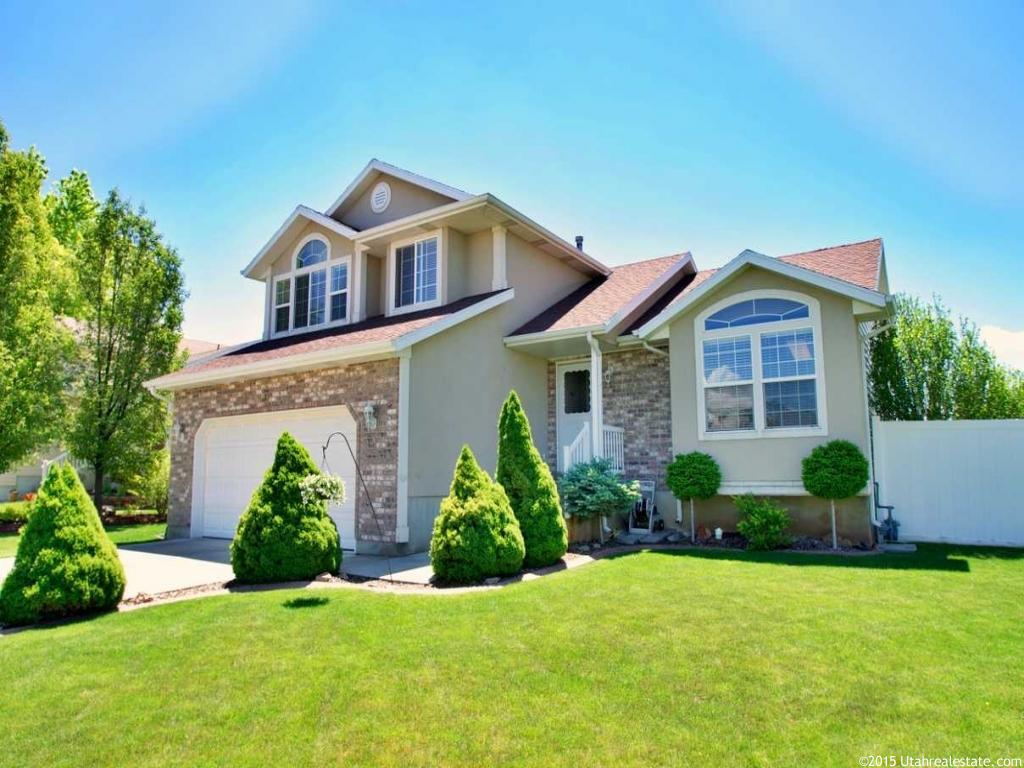 1123 W 1520 N, Clinton, UT 84015