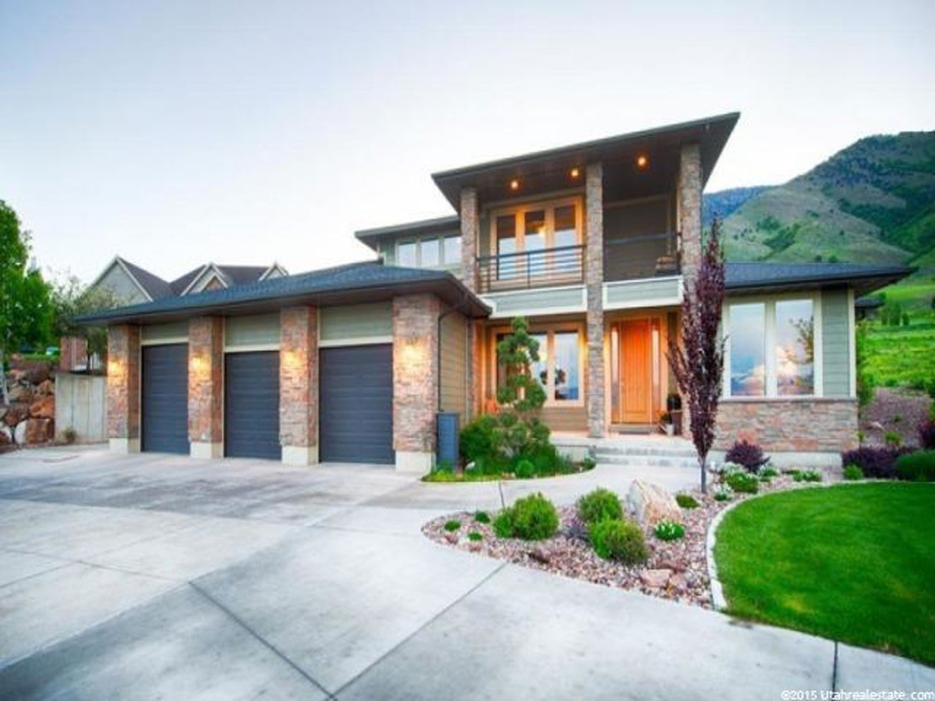 2814 Viewcrest Cir, North Logan, UT 84341