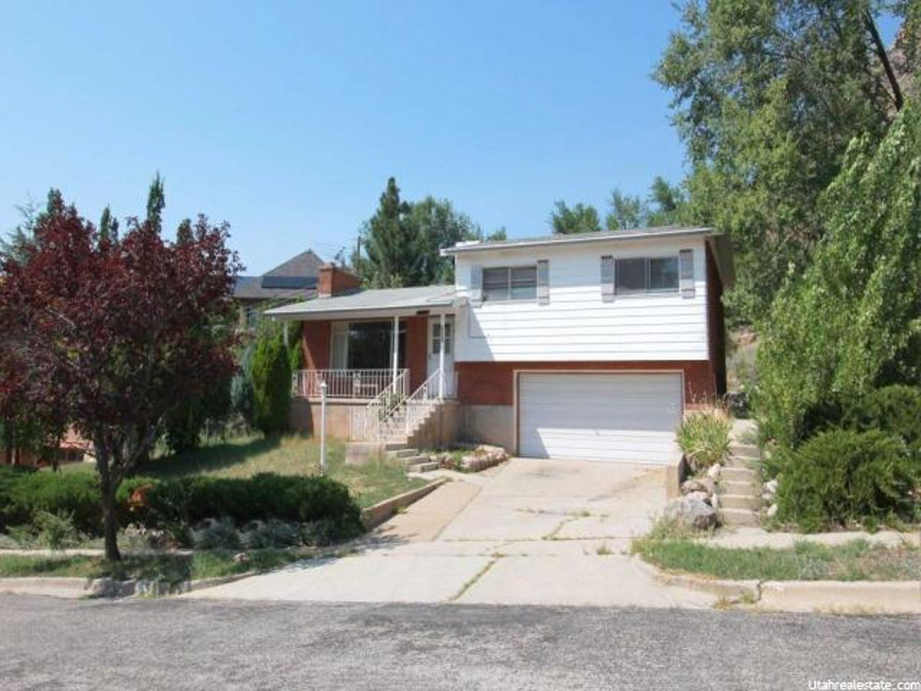 1484 E Lewis Dr E, Ogden, UT 84404