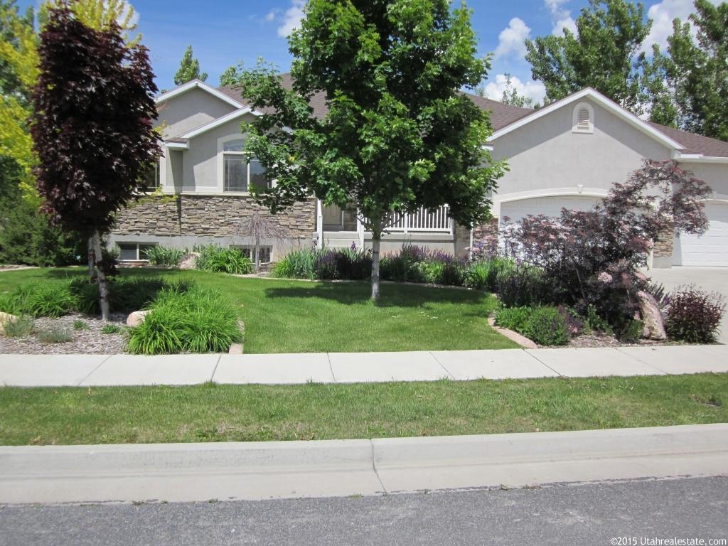 2536 W 2500 N, Clinton, UT 84015