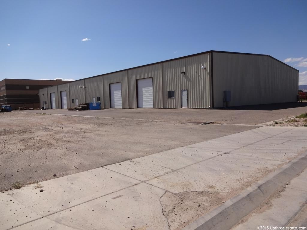 540 S Wright Brothers Dr E, Vernal, UT 84078
