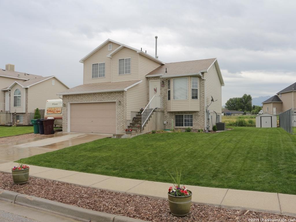 5176 S Vista Dr, Roy, UT 84067