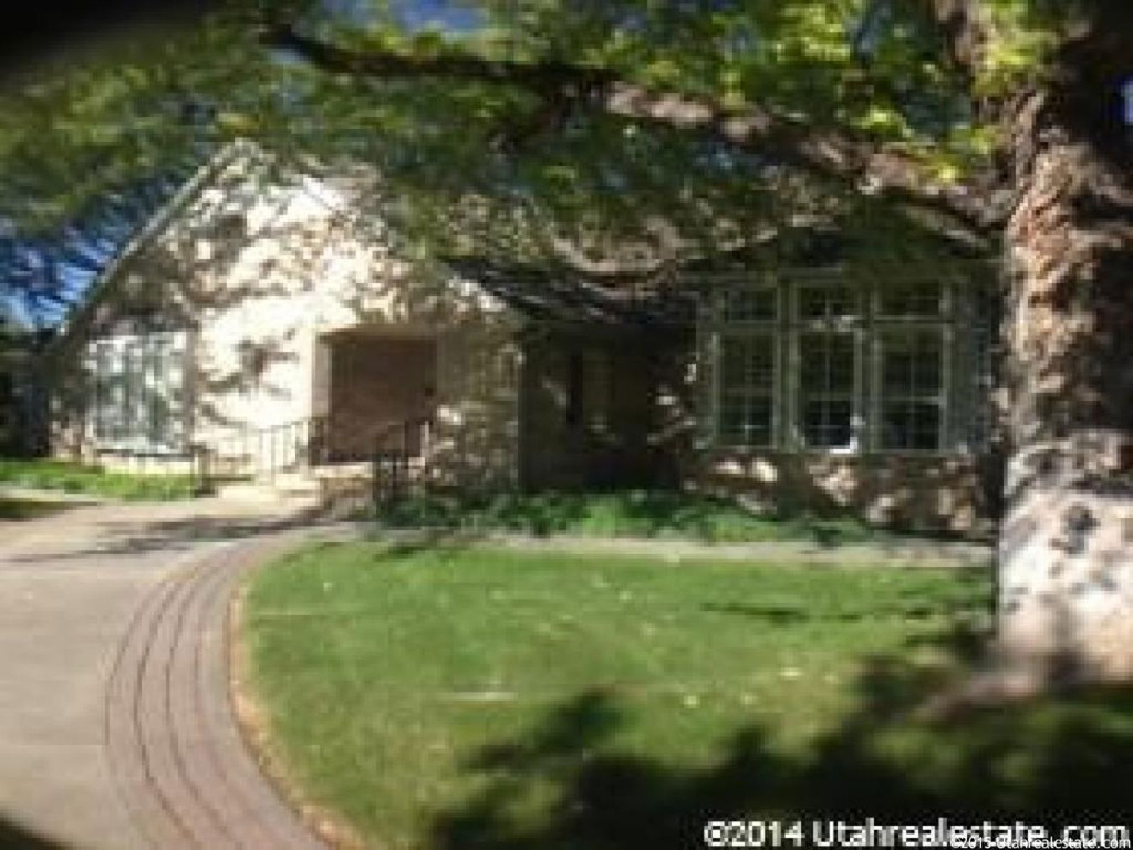 933 E Osmond Ln, Provo, UT 84604