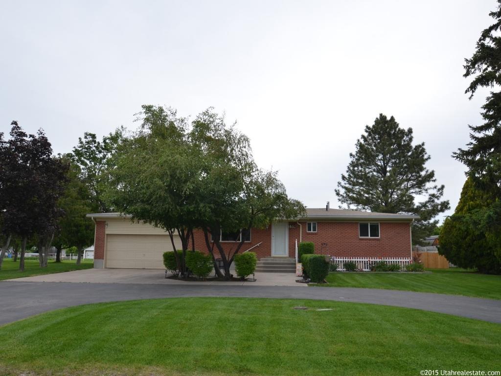 159 E 300 S, Hyrum, UT 84319