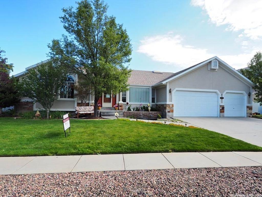 3061 E Ksel Dr, Sandy, UT 84092