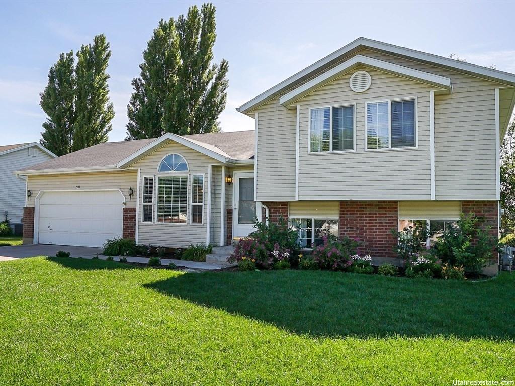 1949 N 2475 W, Clinton, UT 84015