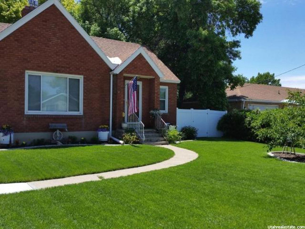 2591 W 6000 S, Roy, UT 84067