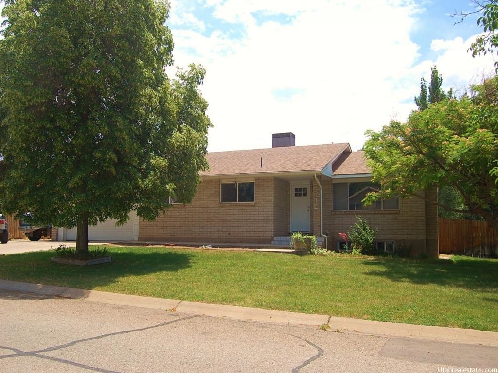 421 Marcus Ct, Moab, UT 84532