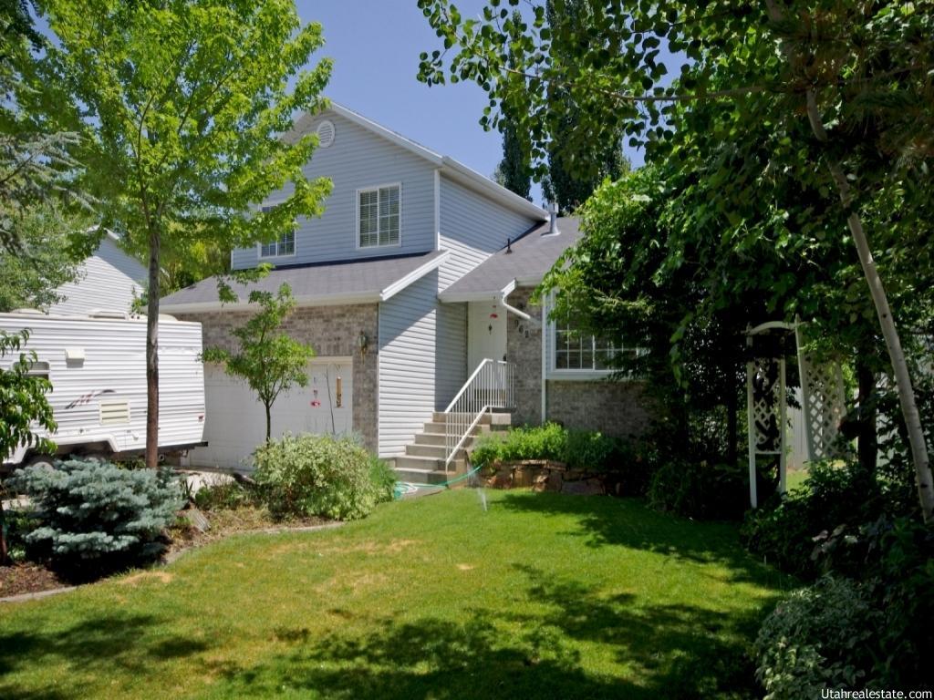 962 N 525 West W, Clinton, UT 84015