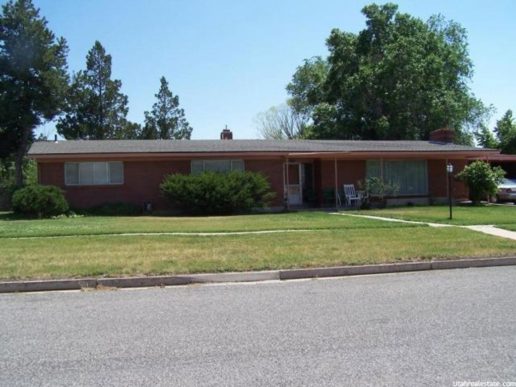 175 W Center, Fillmore, UT 84631