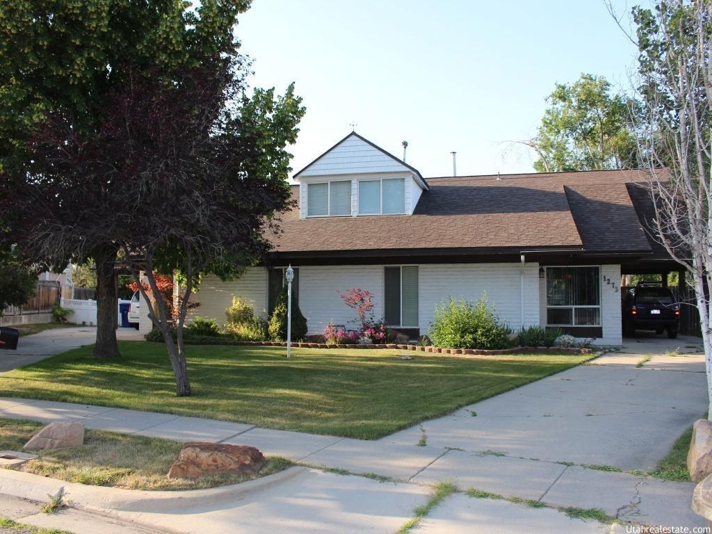 1271 E Hunt Rd S, Murray, UT 84117