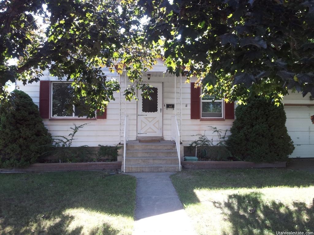 922 Evergreen Dr, Logan, UT 84321