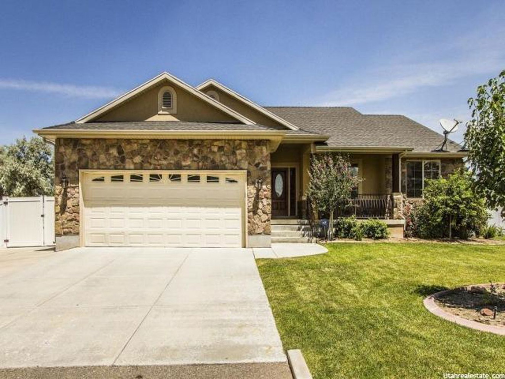1055 S 1650 E, Clearfield, UT 84015