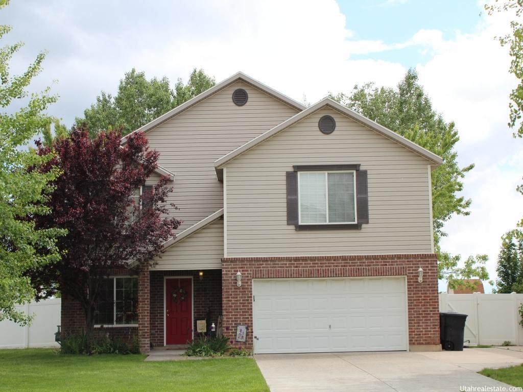 570 E 1925 S, Clearfield, UT 84015