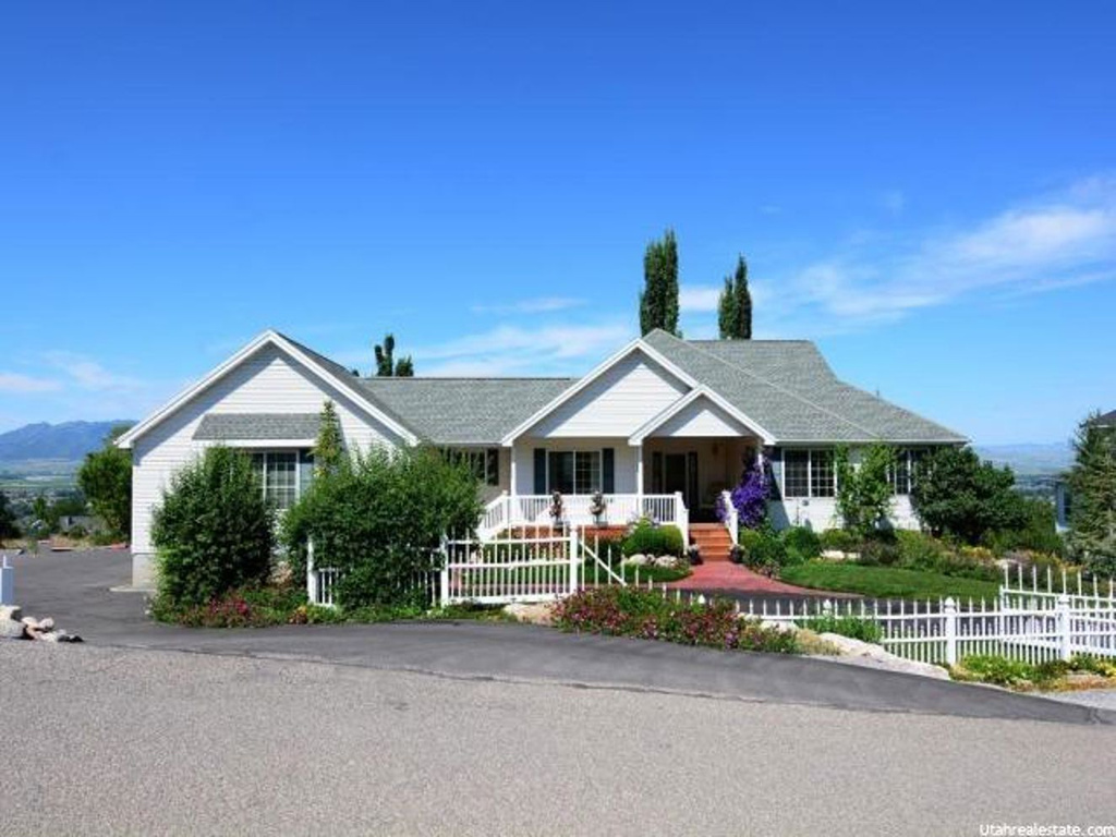 839 Grandview Dr, Providence, UT 84332