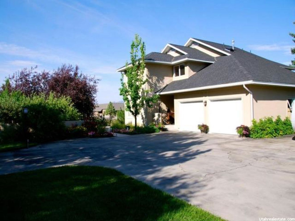 421 Edgewood Pl, Providence, UT 84332