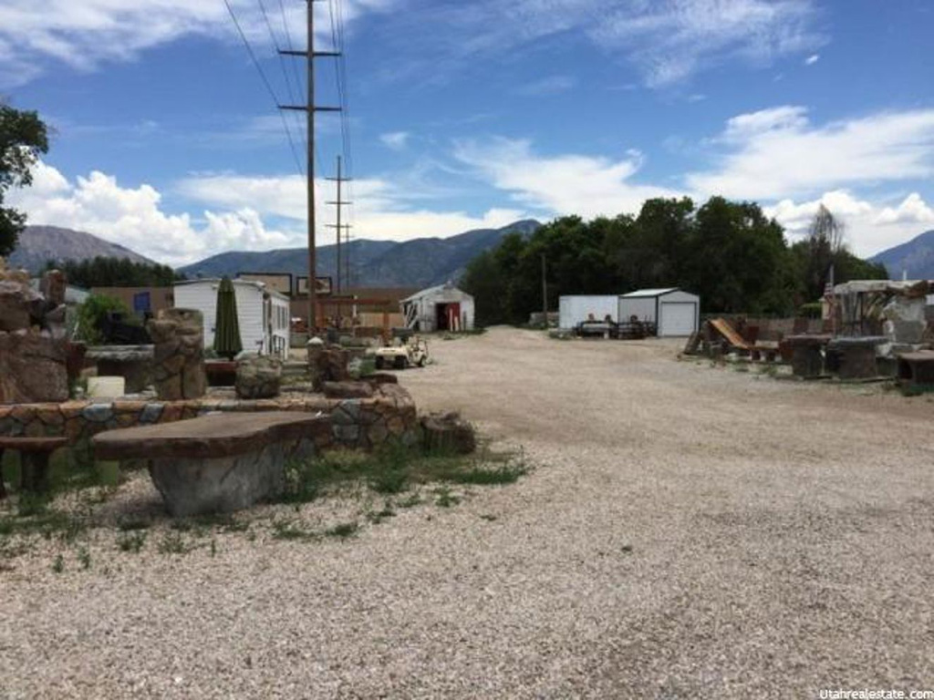 2202 N 2000 W, Farr West, UT 84404