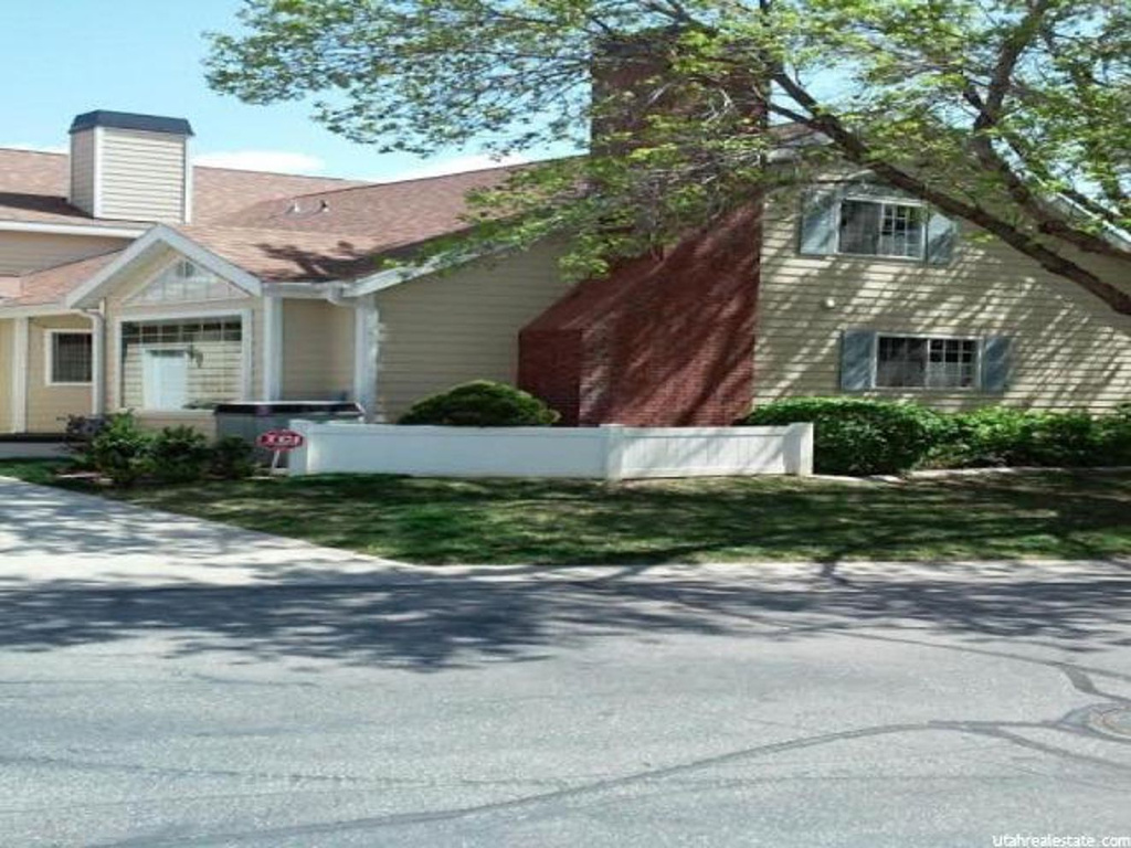 5181 S Spring Gate Dr E, Holladay, UT 84117