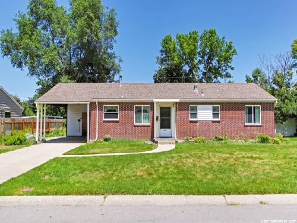 1607 E Winward Dr, Holladay, UT 84117