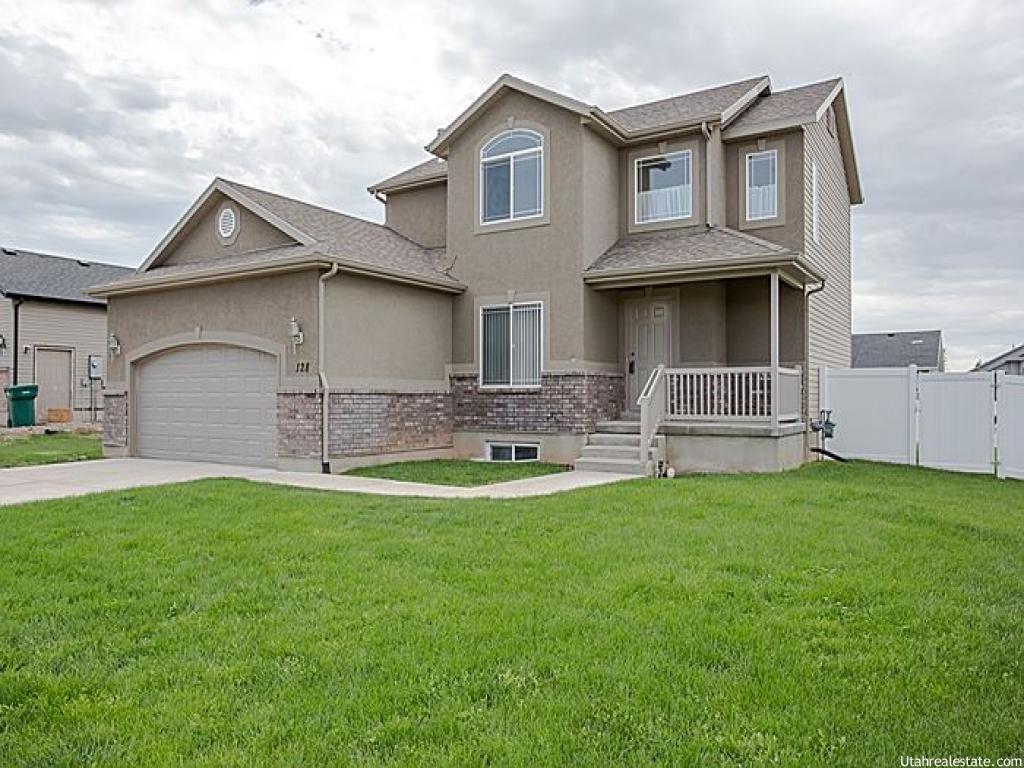 128 E 2100 S, Clearfield, UT 84015