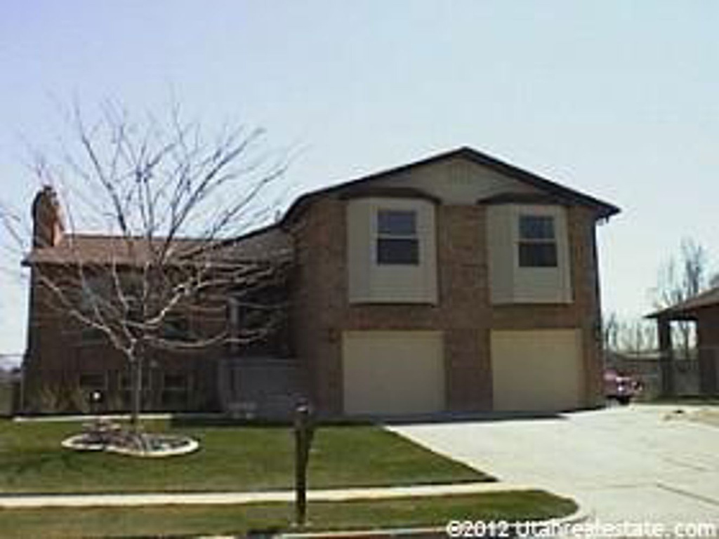 5084 S 3550 W, Roy, UT 84067