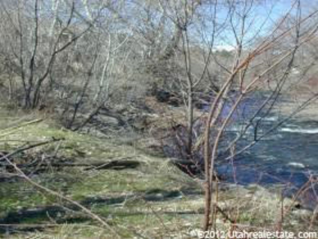 30 Conifer Pl #7, Logan, UT 84321