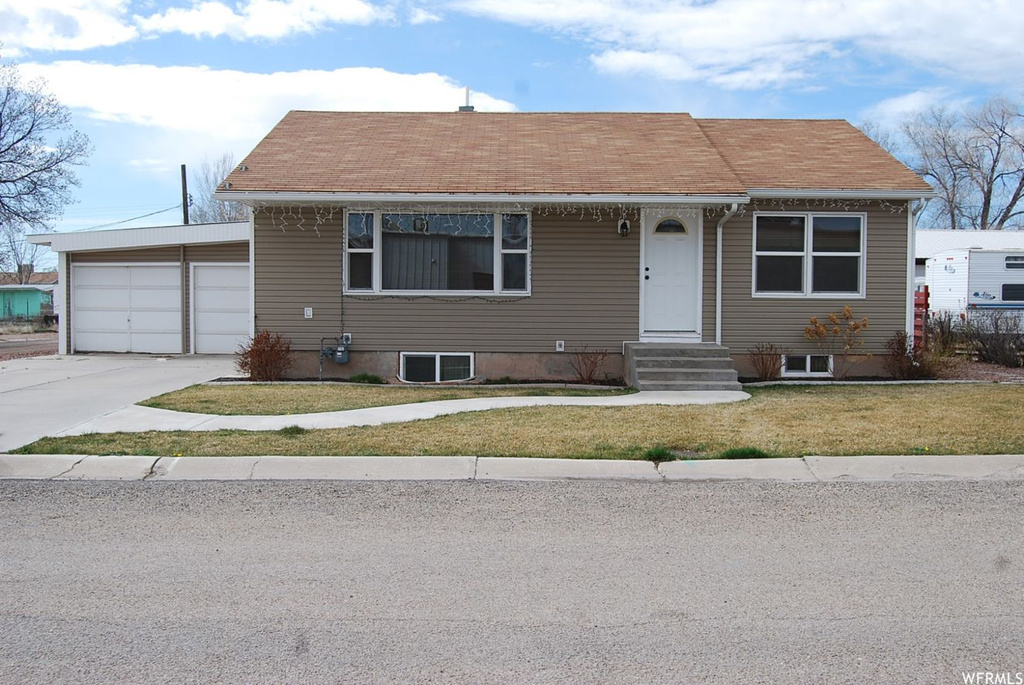 544 E Harmston Ave, Roosevelt, UT 84066