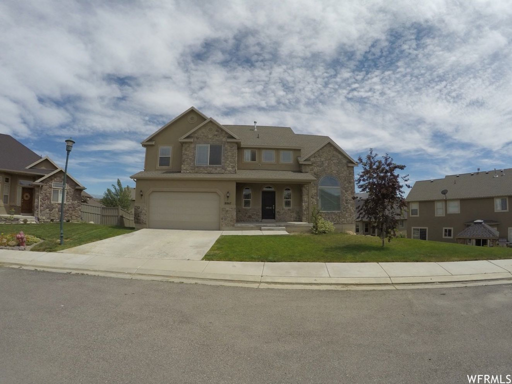 8867 N Keystone Ct E, Eagle Mountain, UT 84005